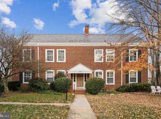 4118 36th St S APT B2, Arlington, VA 22206