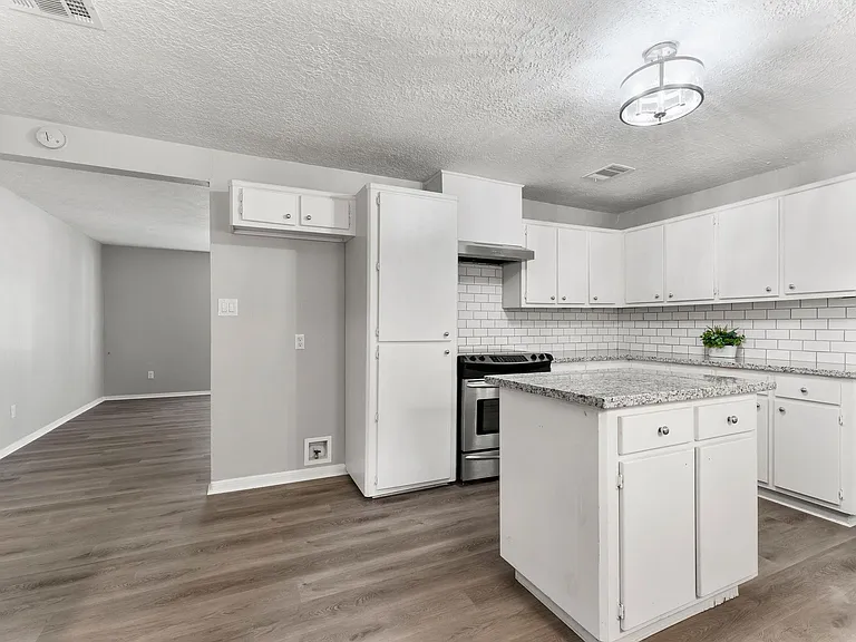 601 Dogwood Trl — Photo 11