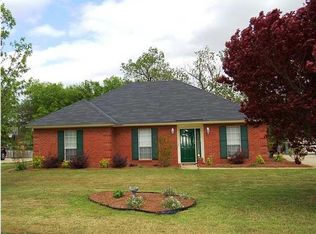 1835 Llanfair Rd, Montgomery, AL 36106