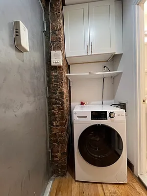 Rented by PocketBroker Inc | media 12