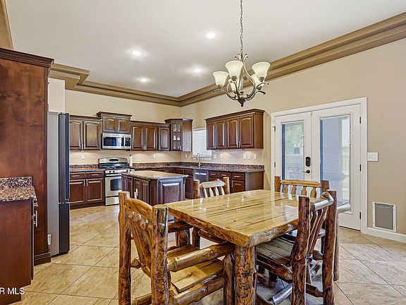 5th image of 5544 Dennis Cavin Ln