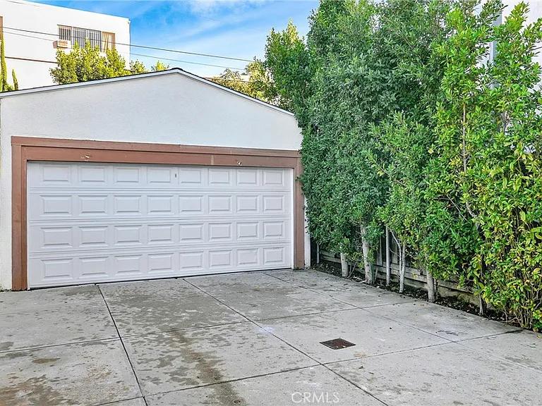 156 S Edinburgh Ave — Photo 33