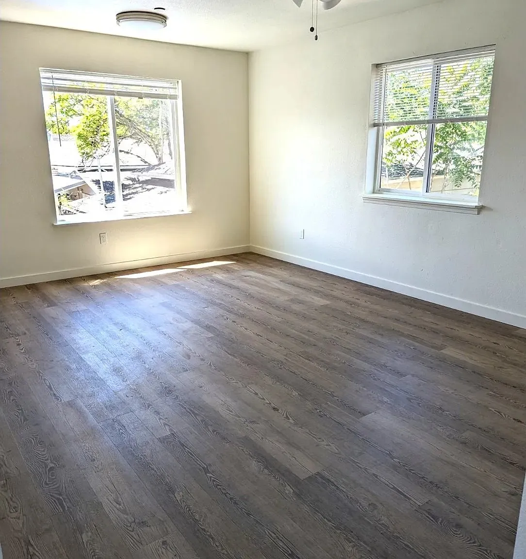 3 bed, 1.5 bath, 5698 sqft, $1,750 — Photo 4