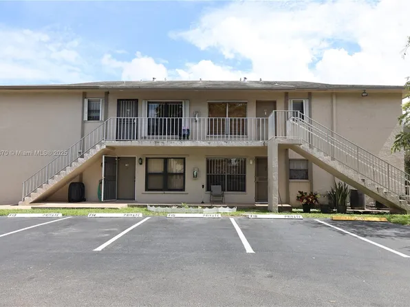 15318 SW 72nd St #15-23, Miami, FL 33193