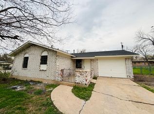 901 George St, Taylor, TX 76574