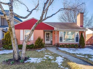 210 S Wa Pella Ave, Mount Prospect, IL 60056