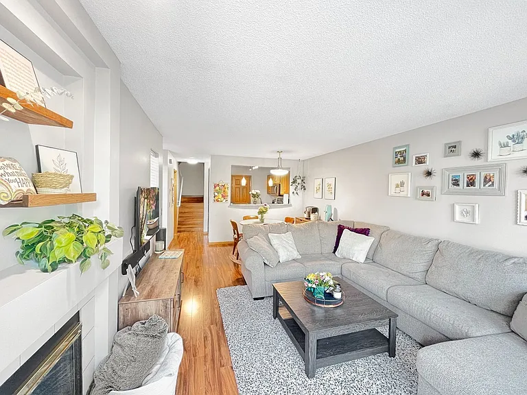 2040 Shenandoah Ct #G — Photo 6