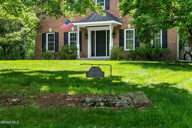 3rd image of 17 Schuyler Hills Road