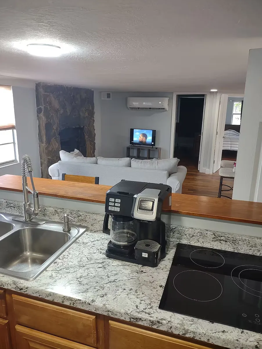 Photo 2 of 12 - 1304 Woodbine St #B - Clearwater, FL Building Photo - 1304 Woodbine St #B