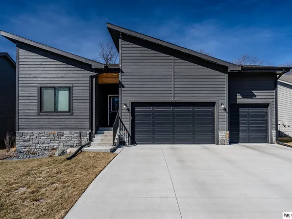 2800 Krejci Blvd, Blair, NE 68008