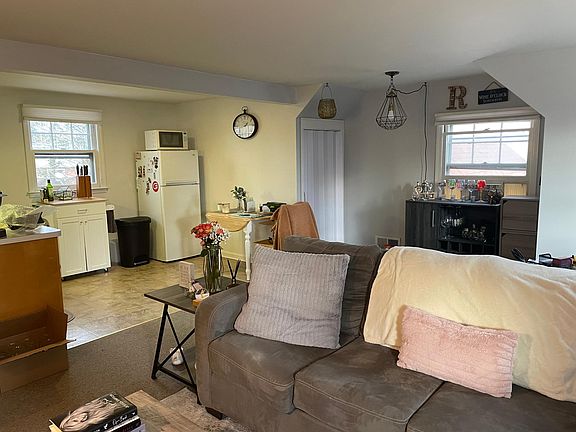 3rd image of 46 Dyer Ave Floor 2