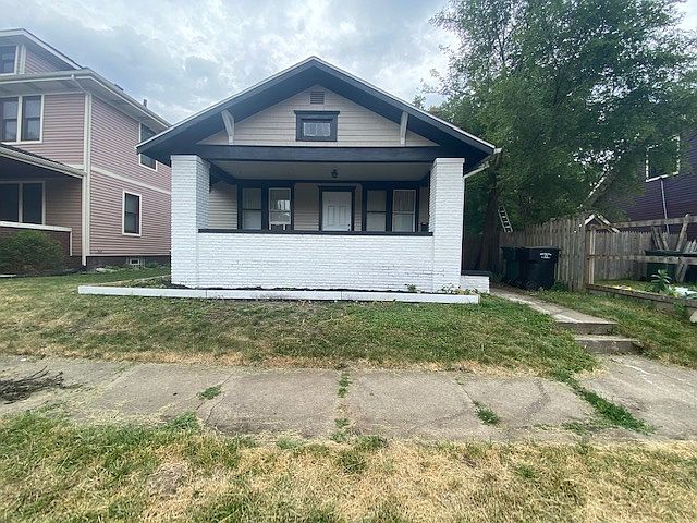 1st image of 620 Lindsey St