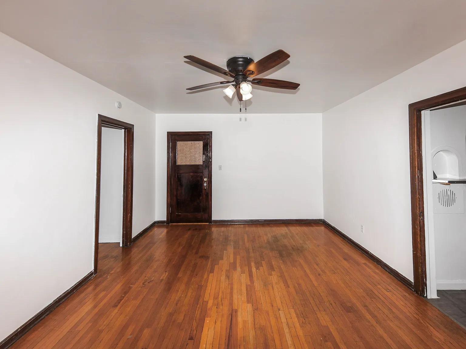 1 bed, 650 sqft, $1,150 — Photo 3
