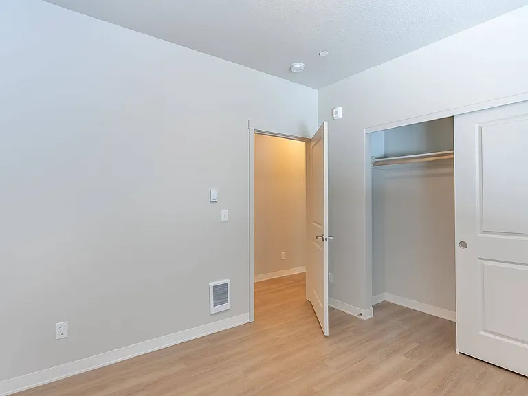 Cascade Place Apartment Homes — Photo 49
