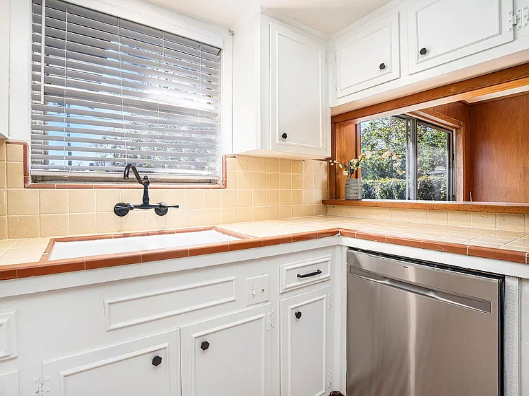 6325 Rowan Ln — Photo 10