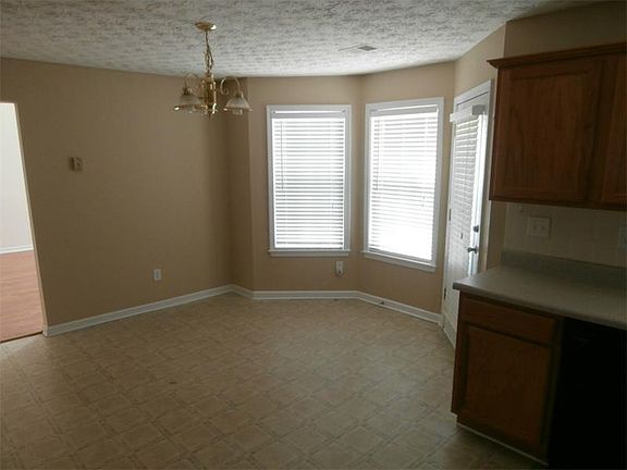3rd image of 783 Winding Grove Ln