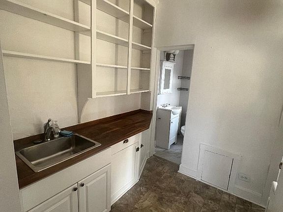 4th image of 917 E 11th Ave APT 4
