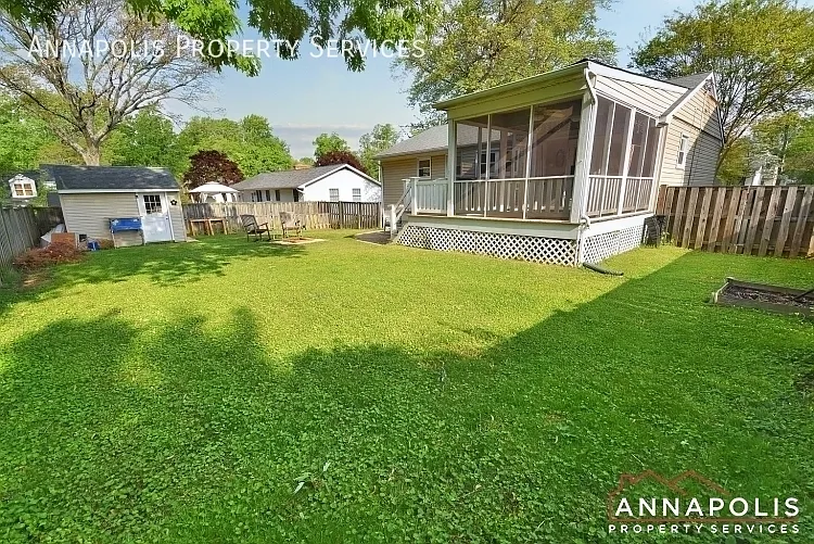 957 Highpoint Dr — Photo 20