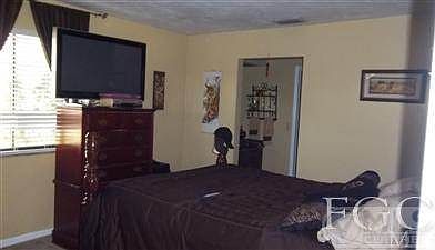 5th image of 1432 SE 23rd Pl