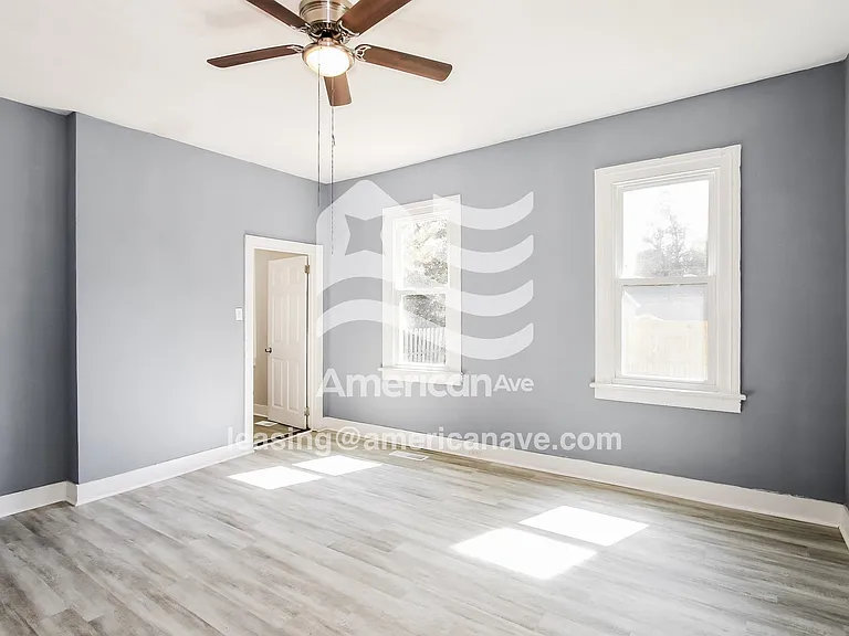 556771_010_wm_-_bedroom_13189096.jpg