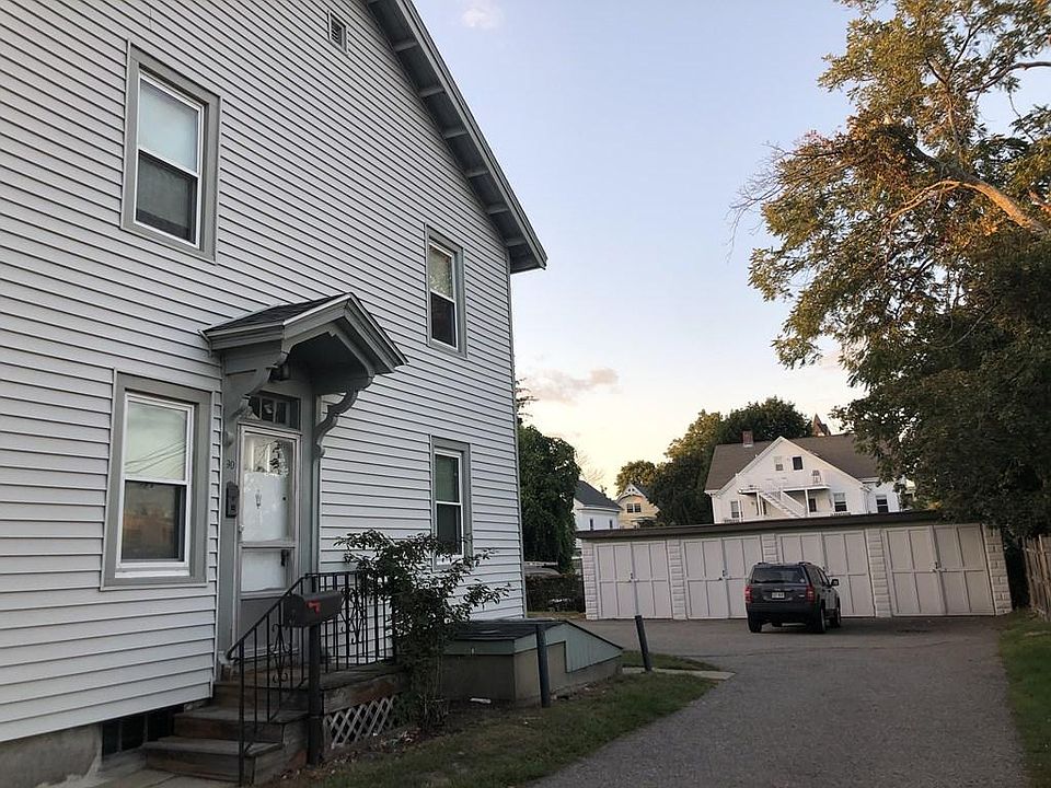 1st image of 90 Ash St Unit 90
