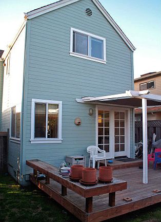 4th image of 404 California Ave