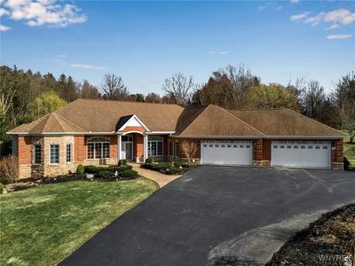 1 Melant Dr, Orchard Park, NY, 14127