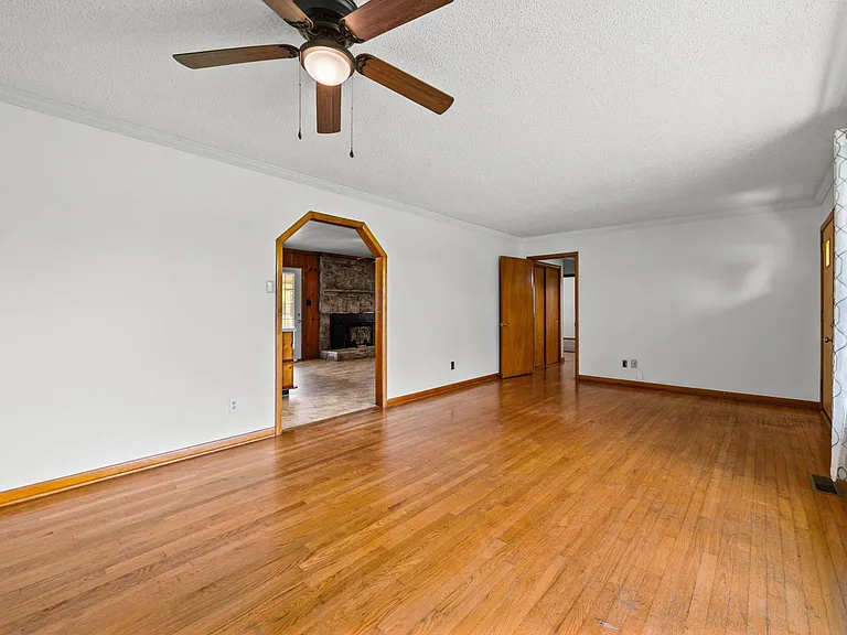 3561 Pickering Rd — Photo 9
