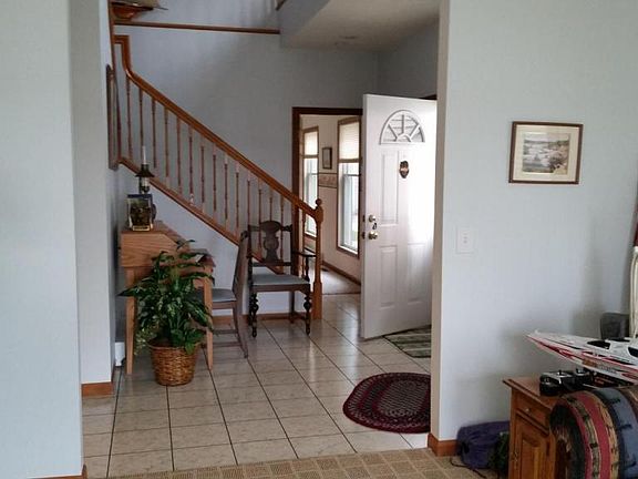 3rd image of 33305 Lakeview Ave