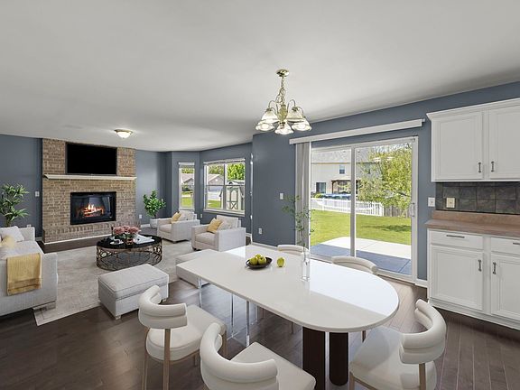 2nd image of 905 Churchill Dr