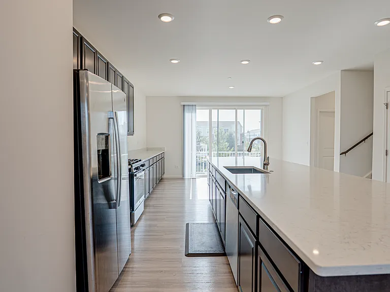2945 Showplace Dr — Photo 9