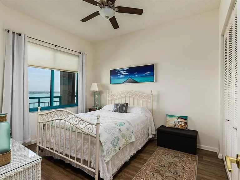 1560 Gulf Blvd #1605 — Photo 28