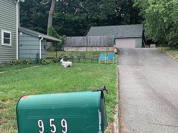 Side and garage/workshop