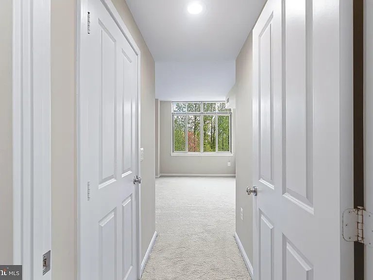 4480 Market Commons Dr #405 — Photo 32