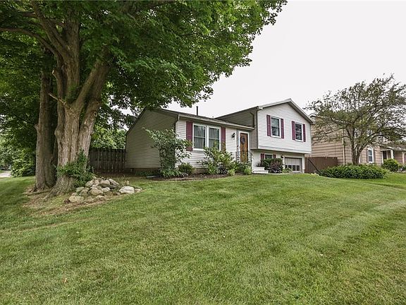 3rd image of 1582 Starflower Ct