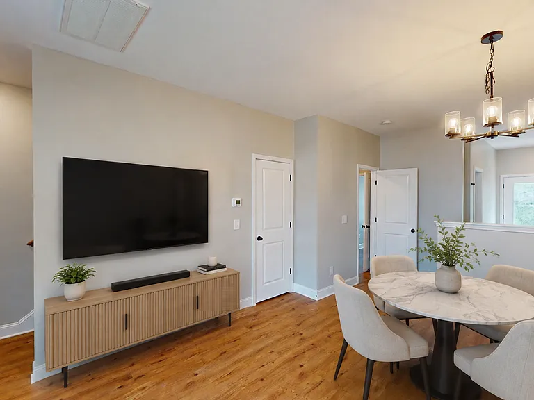 856 Levitan Dr — Photo 3