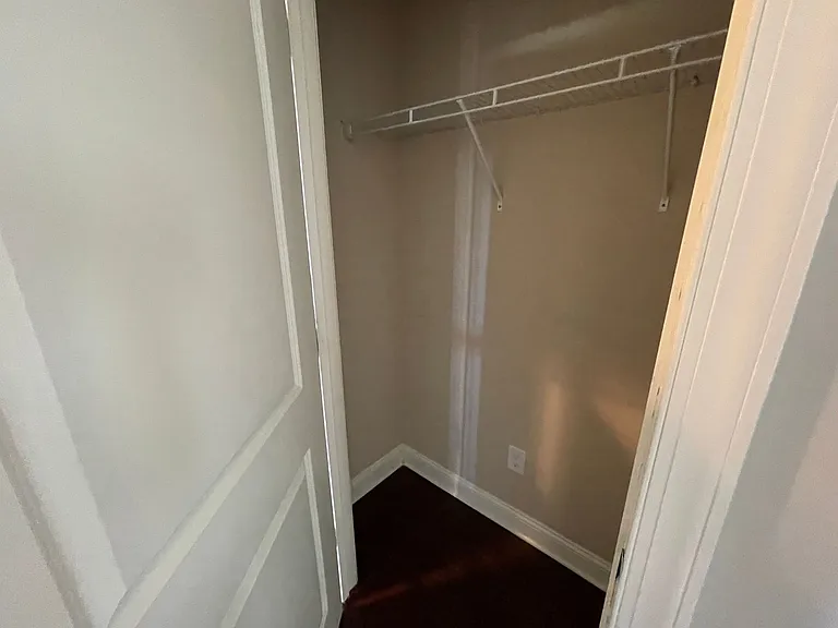 654 Dutchmans Creek Trl — Photo 33