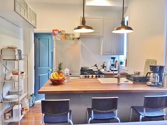 3rd image of 547 E 12th St #2