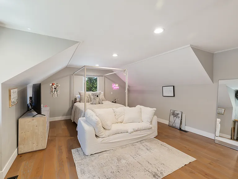 2241 Pioneer Trl — Photo 28