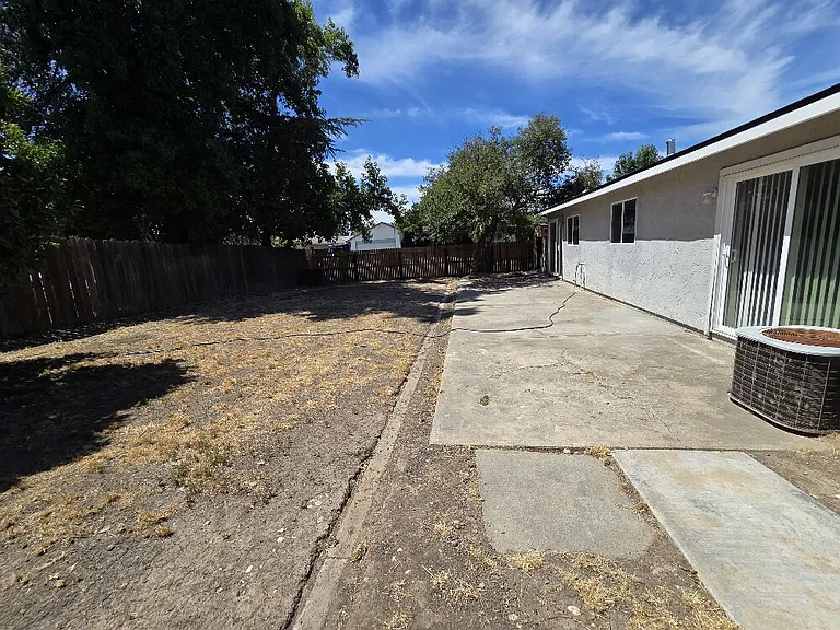 9400 Bravo Way — Photo 18