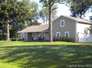 1550 Carter Rd, Jacksonville, IL 62650
