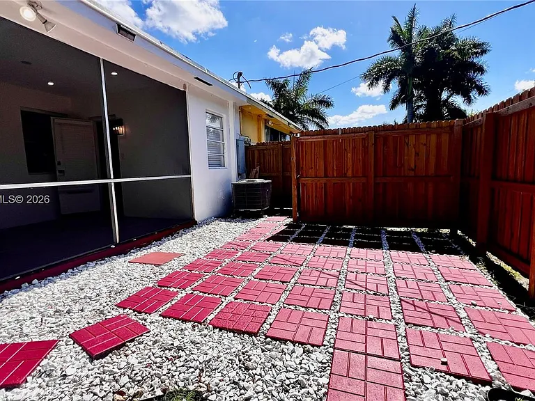 6193 SW 48th Ct #6193 — Photo 37