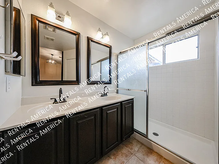 2292 E Remington Pl — Photo 20