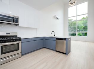 18 Van houten, Passaic, NJ 07055