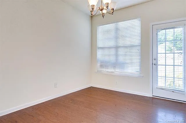 209 Spring Gardens Dr — Photo 15