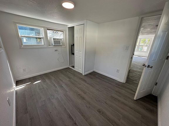 4th image of 15004 113th Ave N #10987023