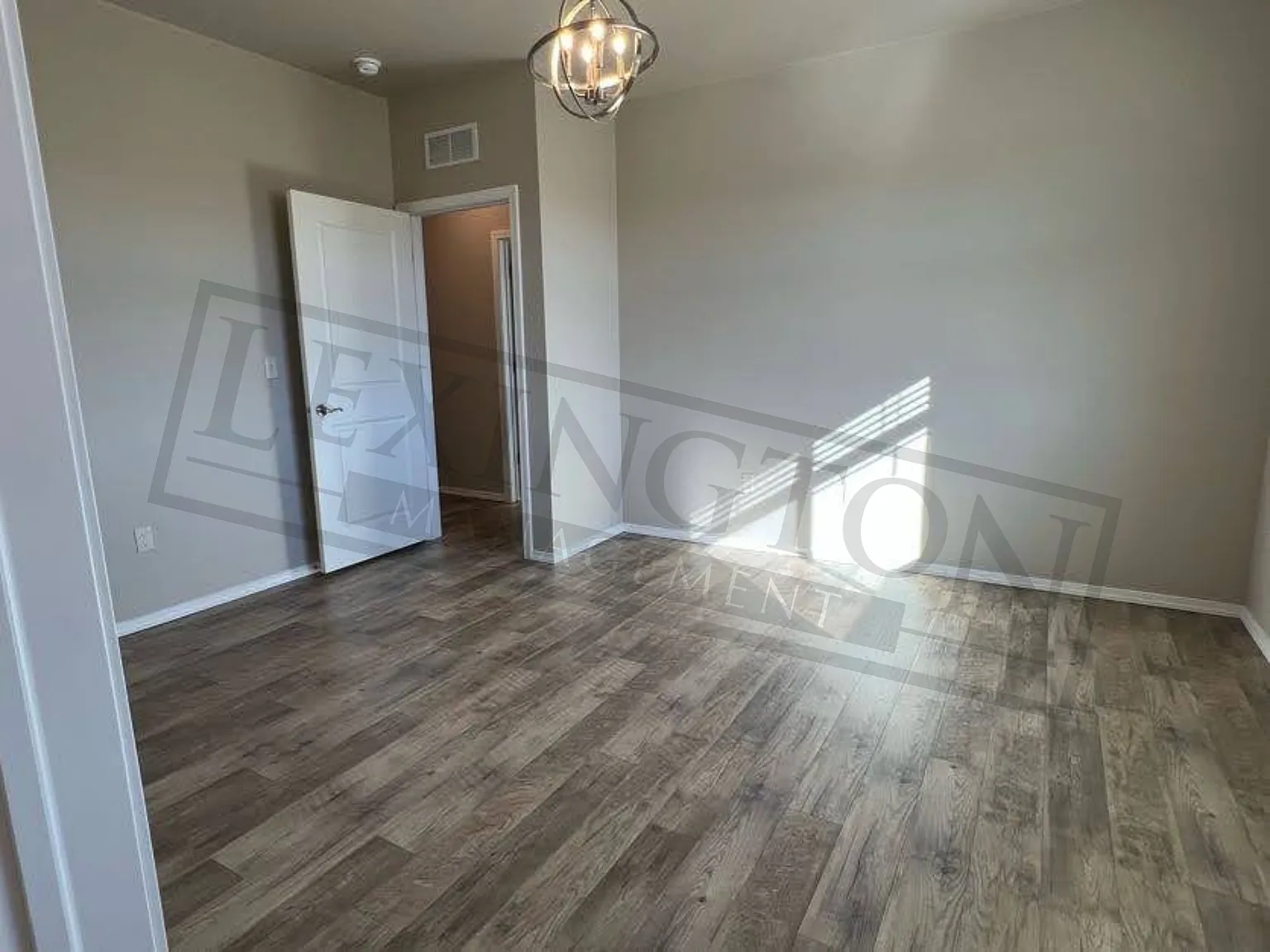 2 bed, 2.5 bath, 1249 sqft, $1,600 — Photo 3