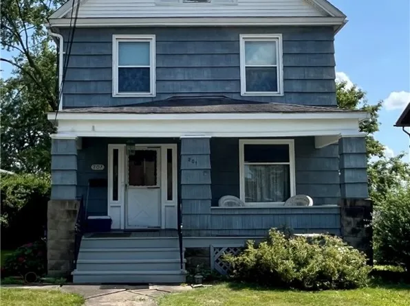 207 E Kline St, Girard, OH 44420