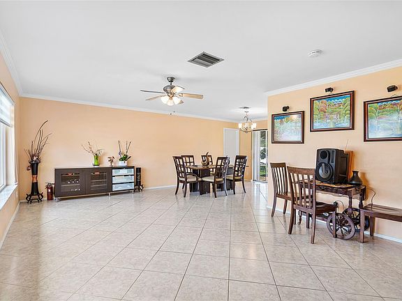 3rd image of 8132 NW 67th Avenue