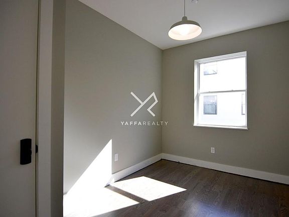 2nd image of 806 Saint Johns Pl APT 2C